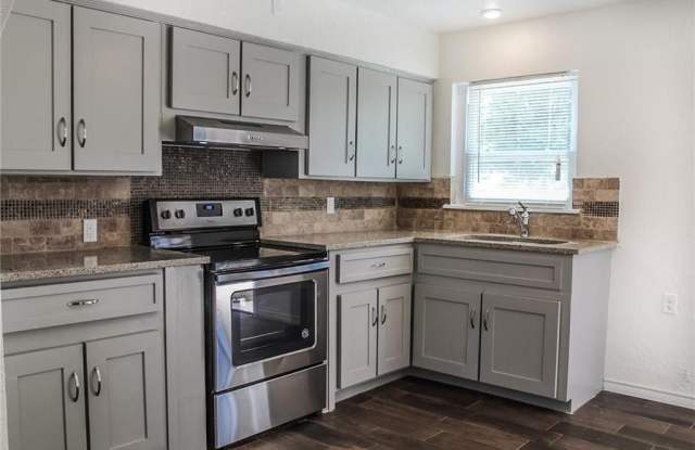 333 Murdock Road - 333 Murdock Road, Dallas, TX 75217
