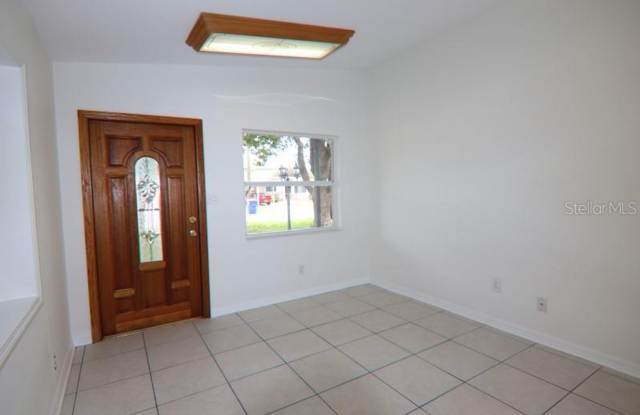 4 Bedroom House for Lease in Mid-Town Tampa Gallery 4