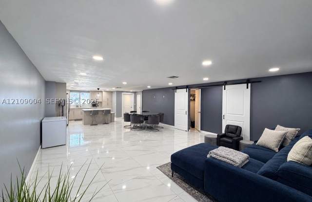 971 W 80th Pl Gallery 1
