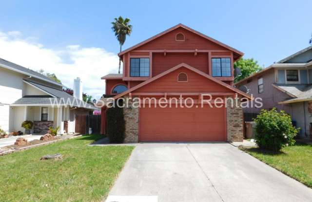 Spacious 4bd/2.5ba House with 2 Car Garage - 8475 Carlin Avenue, Sacramento, CA 95823