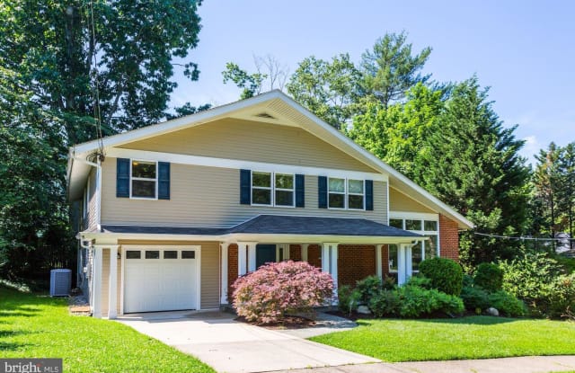 6604 BRIGADOON DR - 6604 Brigadoon Drive, Bethesda, MD 20817