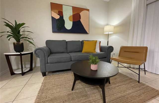 2432 CARAVELLE Circle Gallery 4