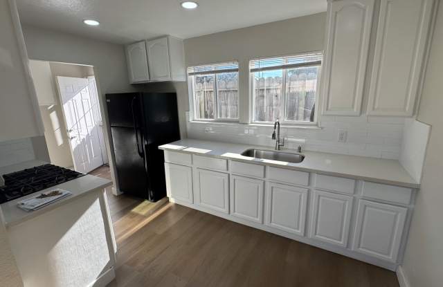 538 Douglas Avenue photos photos