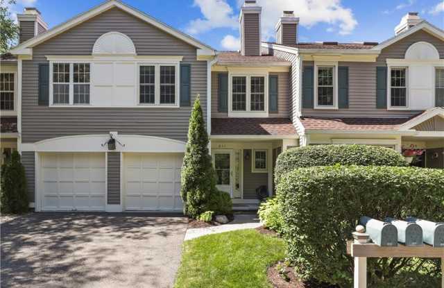 611 Pondside Drive - 611 Pondside Drive, Westchester County, NY 10607