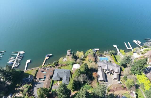 2521 103rd Ave SE - 2521 103rd Avenue Southeast, Bellevue, WA 98004