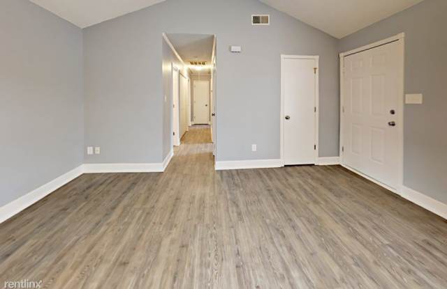 9132 Moss Cove Court Gallery 4