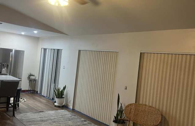 10758 NW 30th Place Gallery 4
