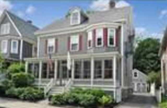 9 Everett Street Gallery 2