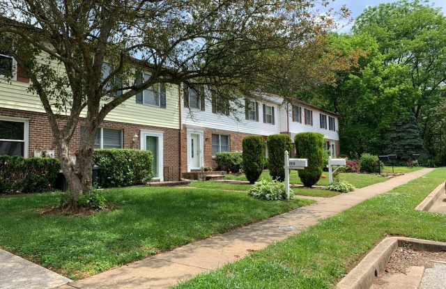 2636 PEARWOOD ROAD Gallery 2
