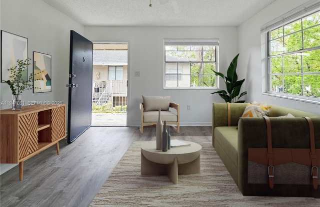 6617 SW 10th St photos photos