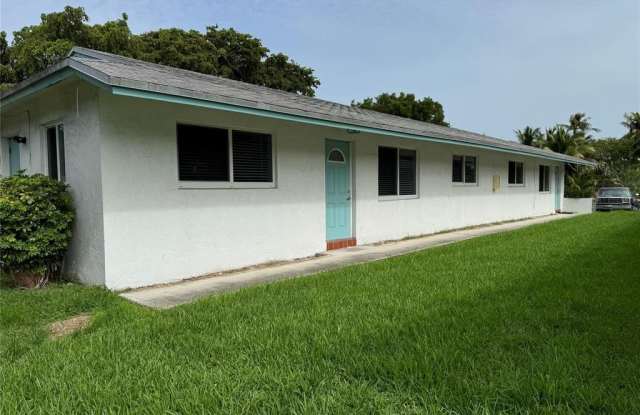 223 SE 1 St photos photos