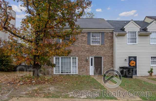 710 Cahaba Manor Dr - 710 Cahaba Manor Drive, Pelham, AL 35124
