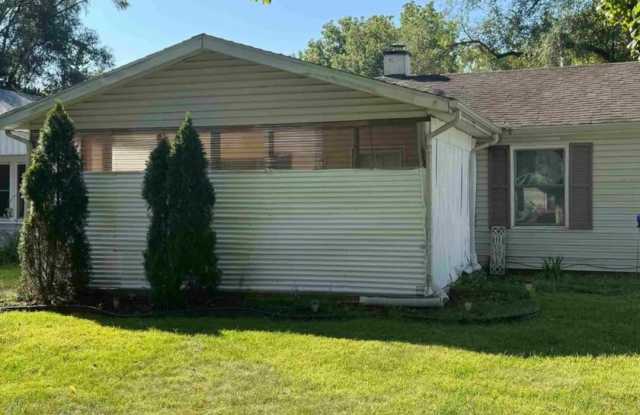 806 Roosevelt St photos photos