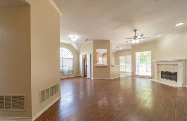 904 Becker Drive Gallery 2