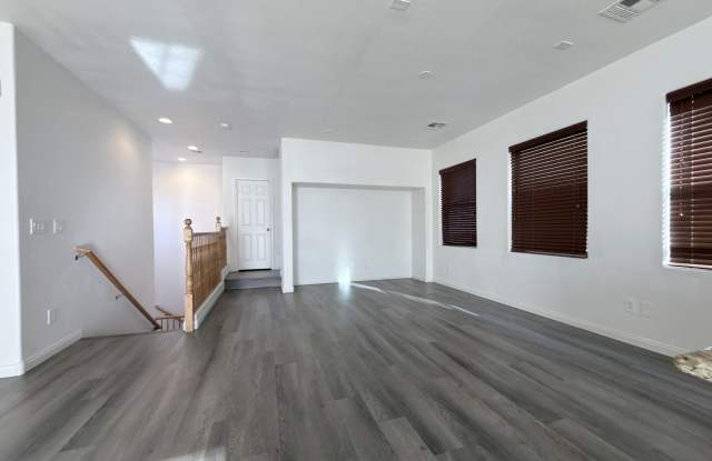 4742 Cortina Rancho Street photos photos