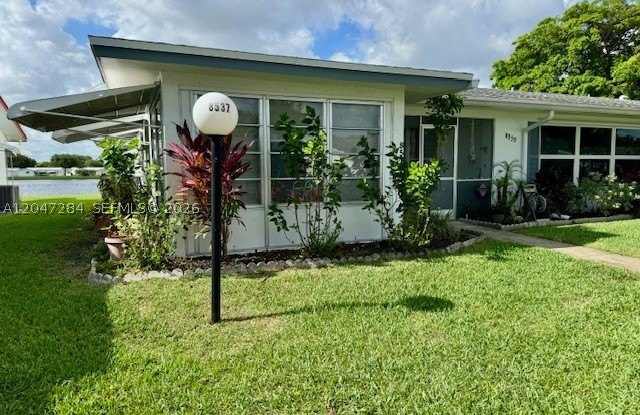 8537 NW 12th St photos photos