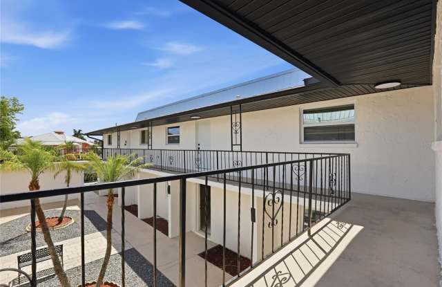 4460 OAKLEY STREET photos photos