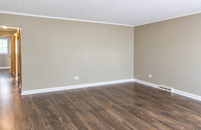 14444 Ellis Avenue Gallery 3