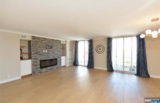 1055 River Road 310 - 1055 River Road, Edgewater, NJ 07020