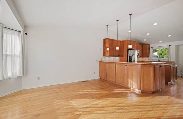Beautiful 4-Bedroom Home on Large Corner Lot in Littleton Gallery 3