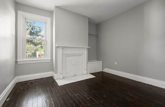 3bed/1.5bath in Mt. Washington Gallery 1