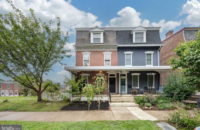 395 WASHINGTON AVENUE photos photos