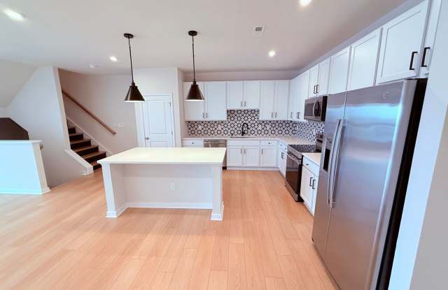 2435 Ownby Lane photos photos