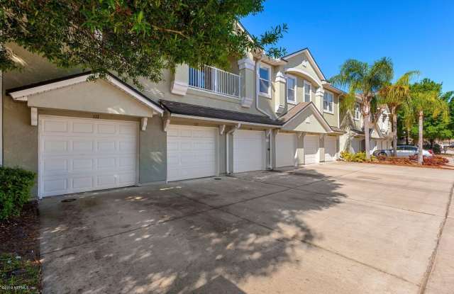 8204 WHITE FALLS Boulevard Gallery 4