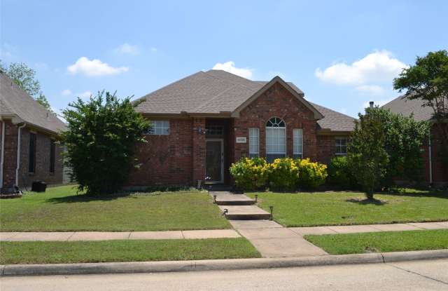 6005 Hidden Pine Lane Gallery 1