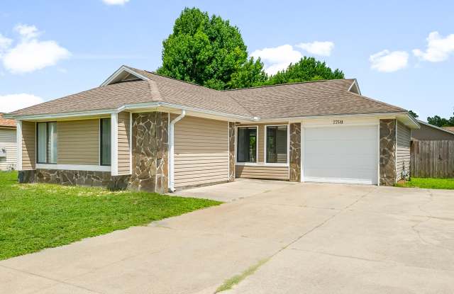 7750 Betty Louise Drive Gallery 2
