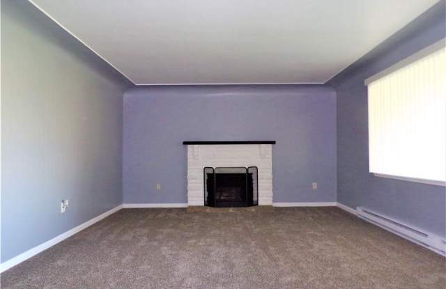 152 S Yorkshire Boulevard Gallery 4
