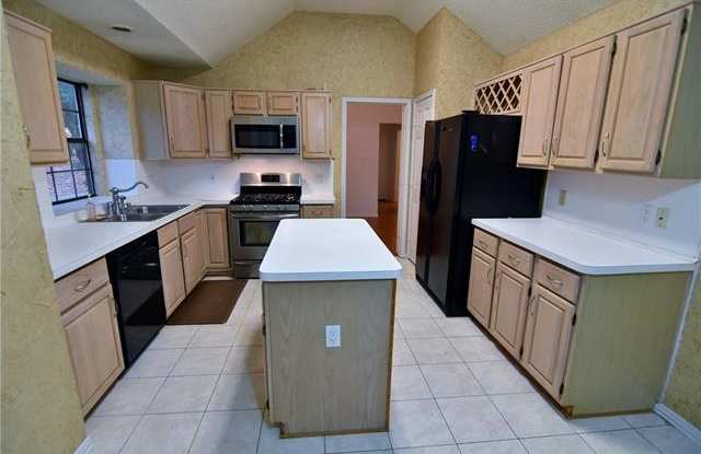 6702 Livingstone Street Gallery 4