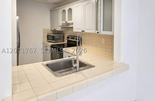 6605 W 26th Dr Gallery 4