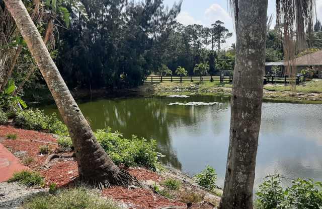 Spacious 2 acre property 4BR / 2 bath House in Loxahatchee Groves photos photos