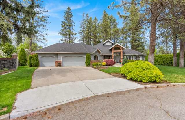 602 West Bradford Court Gallery 3