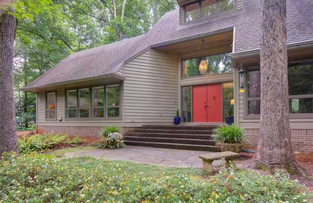 1708 Mason Mill Road NE Gallery 4