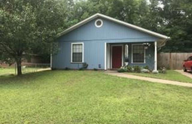 1512 Hillview Dr. - 1512 Hillview Drive, Nacogdoches, TX 75964