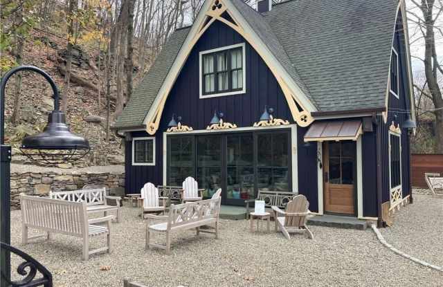 325 Ferdon Avenue photos photos