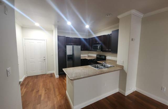 Watermarke: Lower 1 Bed 1 Bath Condo, photos photos
