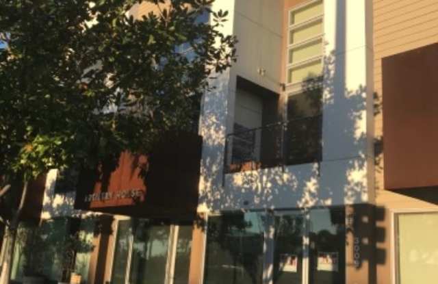 3009 N Main St - 3009 North Main Street, Orange, CA 92868