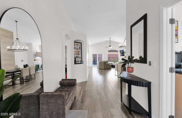 665 W MINTON Drive Gallery 4