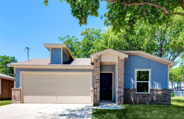 2216 RW Bivens Lane - 2216 Rw Bivens Ln, Fort Worth, TX 76105