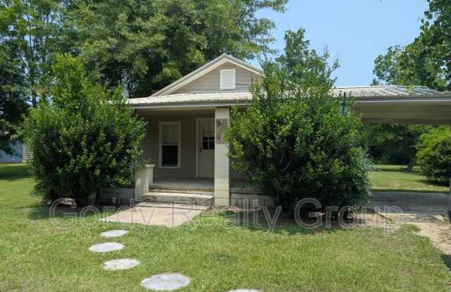4368 Lee Road photos photos
