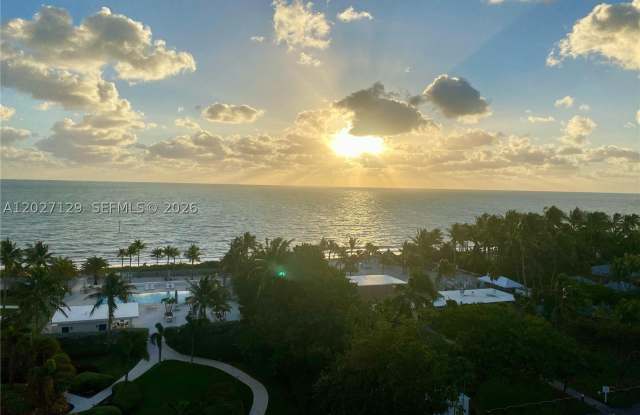 607 Ocean Dr Gallery 2