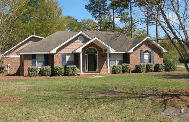 Just Reduced w/ Move In Special! $500 off the first month's rent with a Lease signed by 08/25 for 12 Cambridge Court! - 12 Cambridge Court, Bryan County, GA 31324