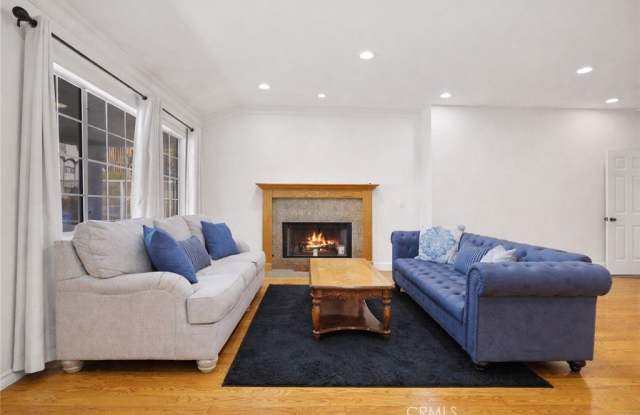 5842 Lexington photos photos