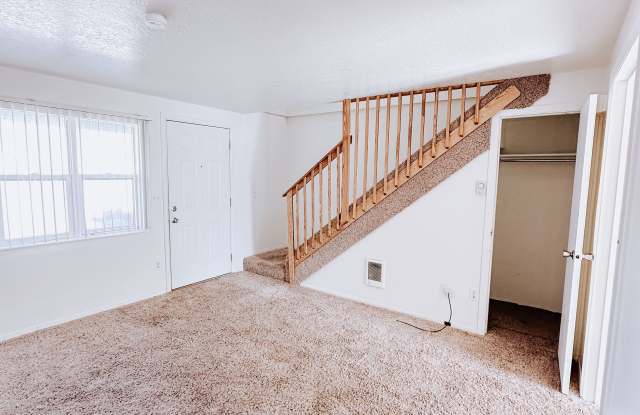1821 Mactavish Ct photos photos