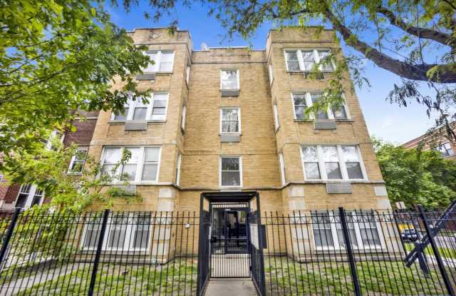 2456 N Hamlin Avenue photos photos