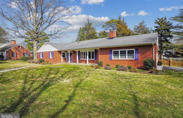 532 TRIPPE Avenue photos photos