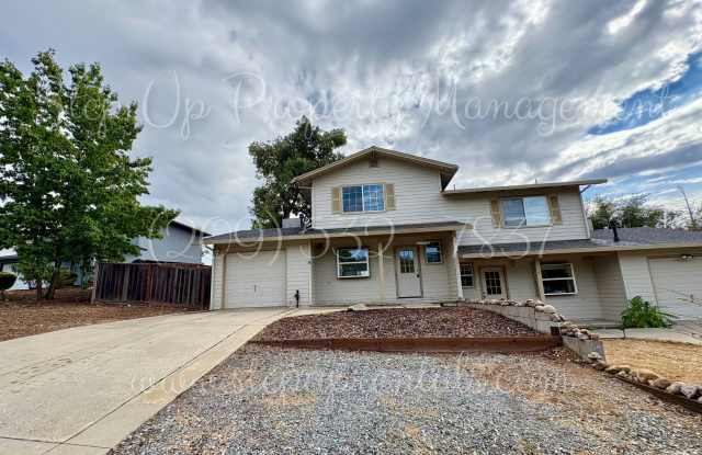 Splendid 2 Bedroom 1.5 Bath Townhouse Near Racetrack! photos photos